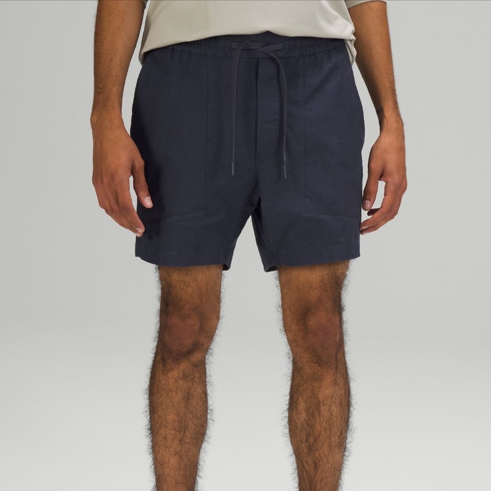 Lululemon Bowline Short. Size L.